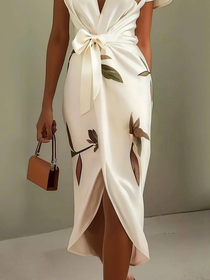 Robe mi-longue en satin à manches courtes
