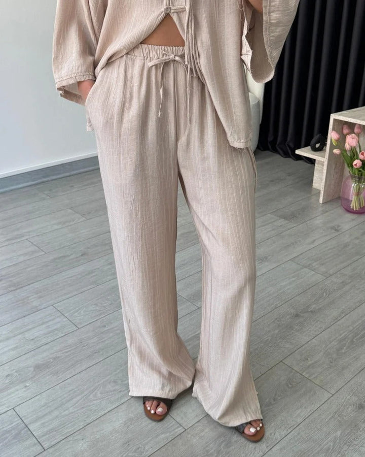 Ensemble deux pièces chemise boutonnée et pantalon tendance