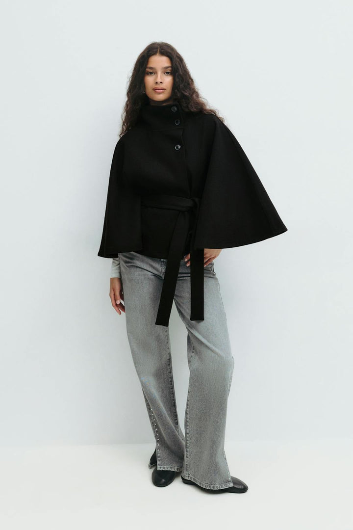 Veste cape à ceinture