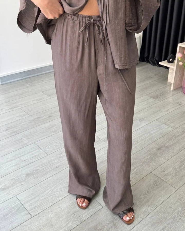 Ensemble deux pièces chemise boutonnée et pantalon tendance